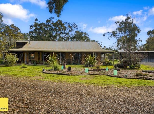 11 Murrays Lane, Murchison, Vic 3610
