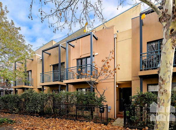 192 Stockmans Way, Kensington, Vic 3031