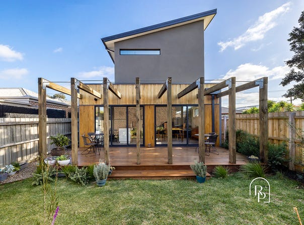 2/107 Salmon Street, Hastings, Vic 3915