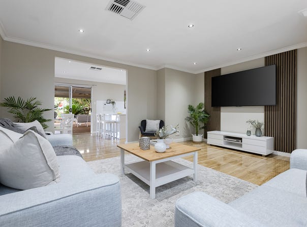 196 Blackadder Road, Swan View, WA 6056