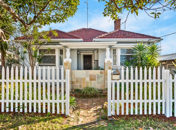 19 Lawarra Street, Port Kembla, NSW 2505