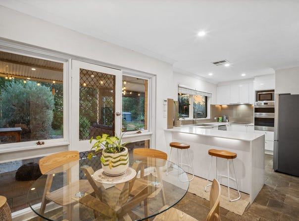 53 Connor Road, Lesmurdie, WA 6076
