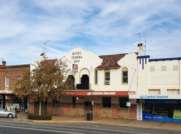Temora Hotel, Temora, 208 Hoskins Street, Temora, NSW 2666