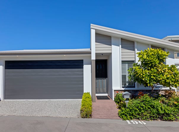 196/96 Village Way, Little Mountain, Qld 4551