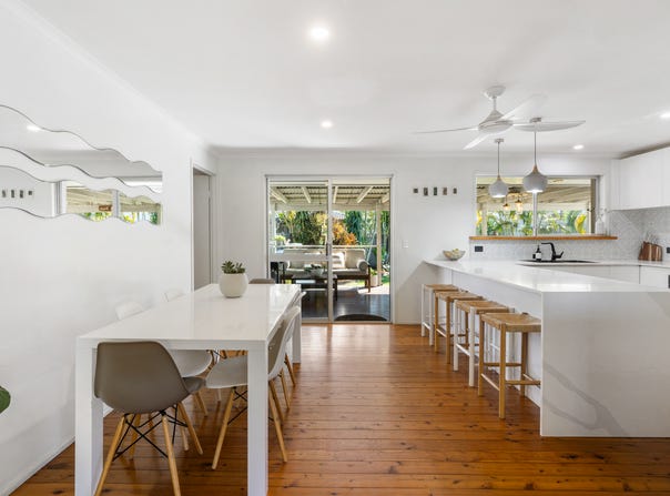 3 Myrtle Court, Palm Beach, Qld 4221