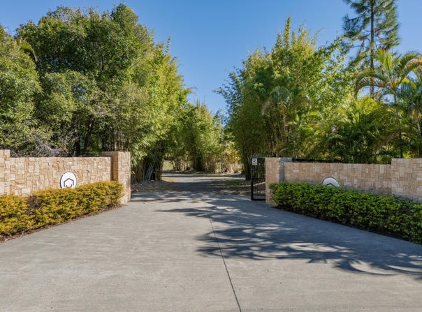 1 Connection Road, Glenview, Qld 4553