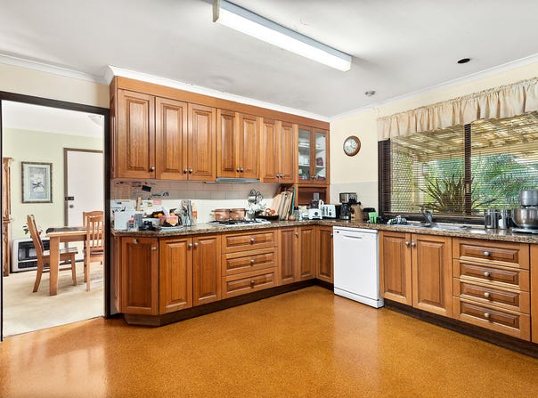 52 Cordeaux Rd, Figtree, NSW 2525