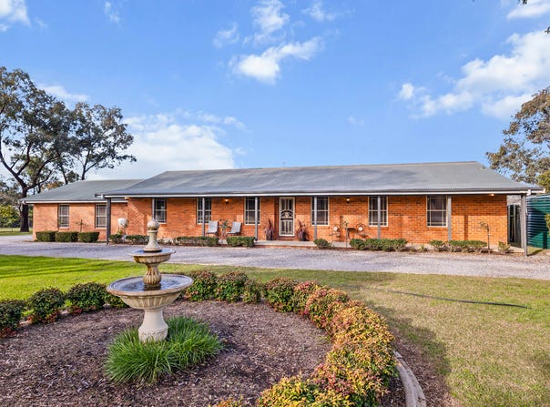 9 Hartmann Drive, Tamworth, NSW 2340