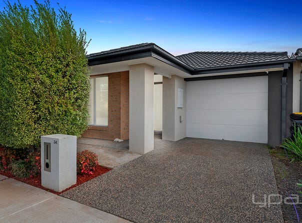 34 Knebworth Drive, Strathtulloh, Vic 3338