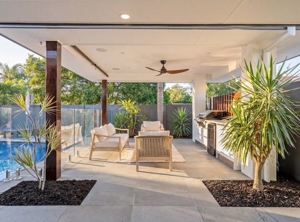 2 Eagle Avenue, Burleigh Waters, Qld 4220