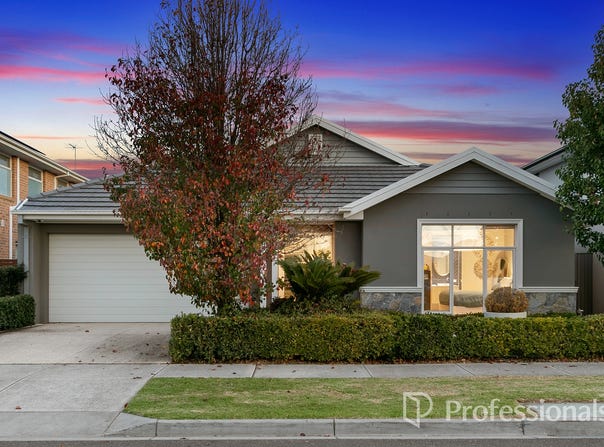 13 Sedge Street, Clyde North, Vic 3978