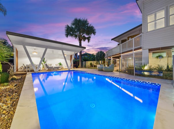 22 Page Parade, Burleigh Heads, Qld 4220