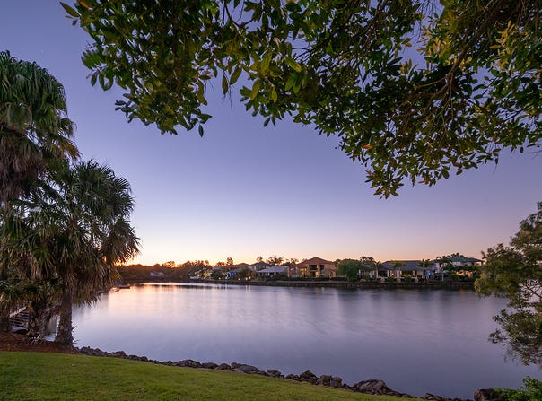 71 Stillwater Dr, Twin Waters, Qld 4564