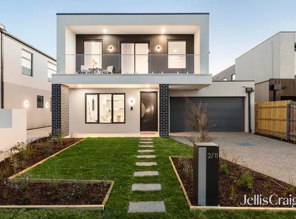 2 & 4/11 Laurence Avenue, Airport West, Vic 3042