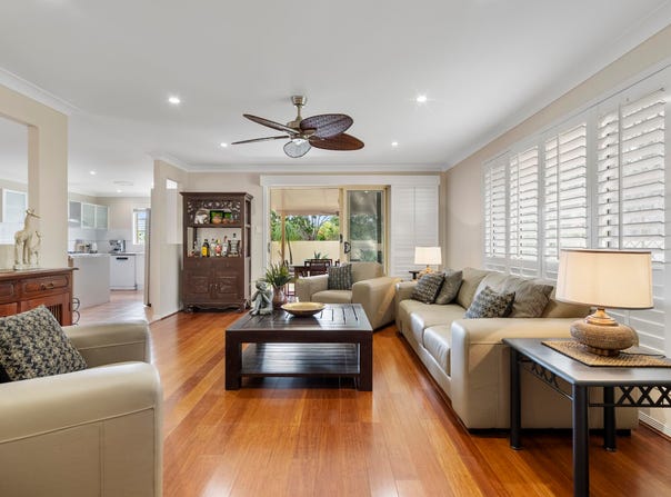 21 Ottelia Drive, Elanora, Qld 4221