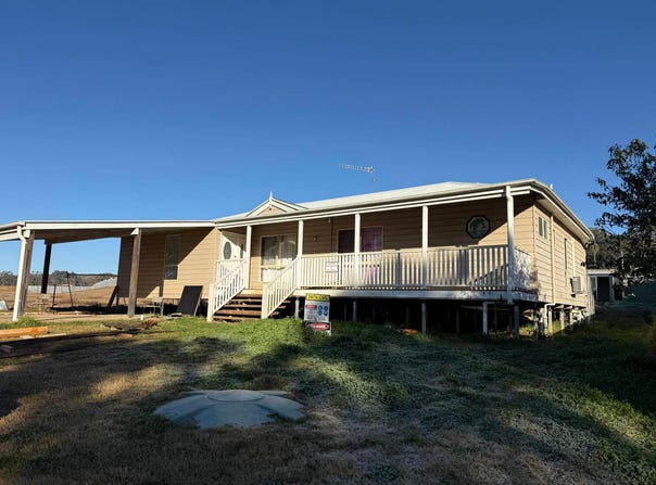 7 Aphrah Street, Crows Nest, Qld 4355