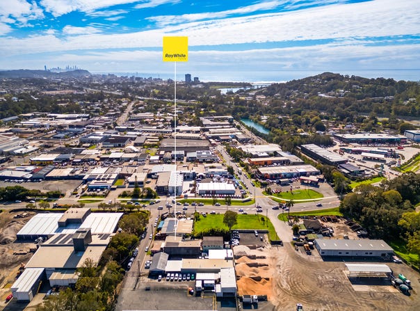 4 Hilton Street, Currumbin Waters, Qld 4223
