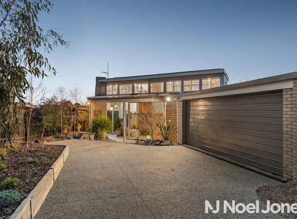 82 Rathmullen Quadrant, Doncaster, Vic 3108