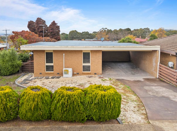 27 High Street West, Ararat, Vic 3377