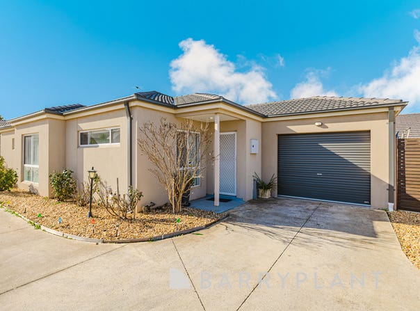 2/10 Reidy Rise, Melton West, Vic 3337