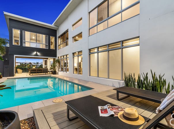 7 Buoy Court, Birtinya, Qld 4575