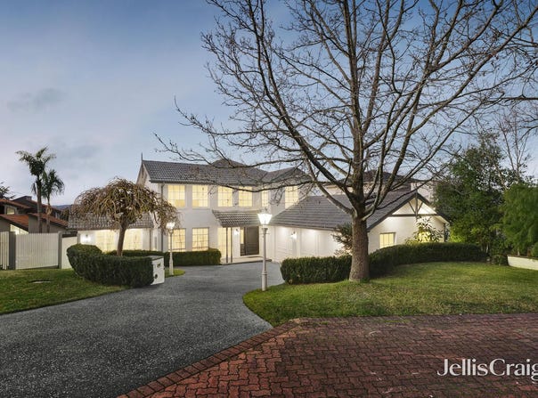 17 Monomeath Close, Doncaster East, Vic 3109