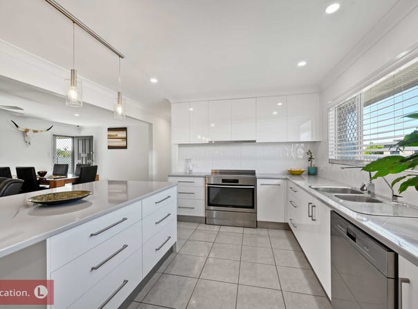 102 Avenell Street, Avenell Heights, Qld 4670