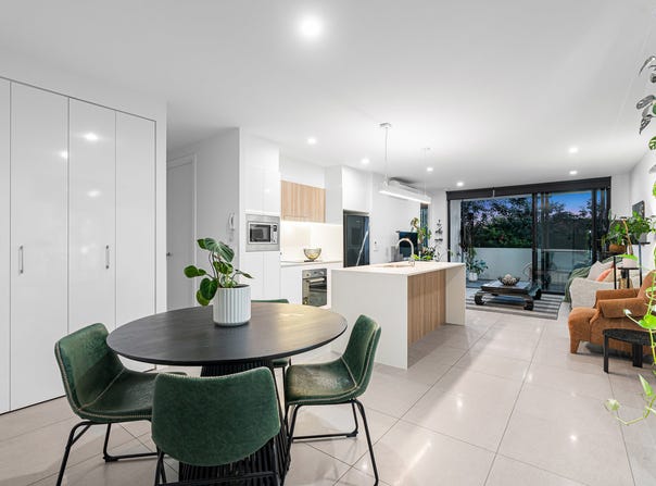 304/18 Mermaid Street, Chermside, Qld 4032