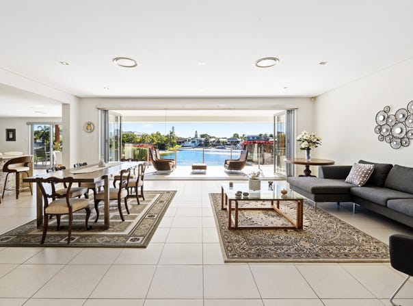 67 Hooker Boulevard, Broadbeach Waters, Qld 4218