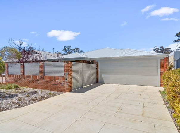 8 Blanche Crescent, Lakelands, WA 6180