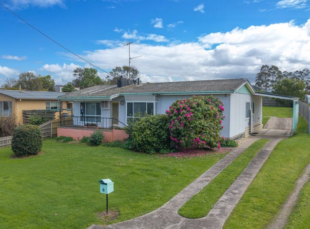 8 Archer Road, Garfield, Vic 3814