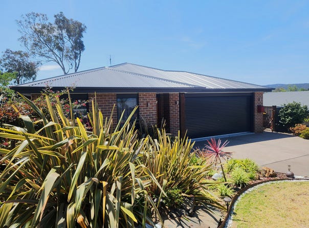 12 Millbank Way, Bega, NSW 2550