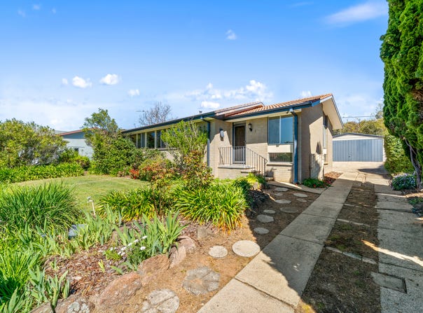 17 Cavill Close, Holt, ACT 2615