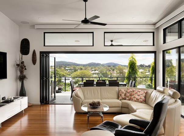 228 Swann Road, Taringa, Qld 4068