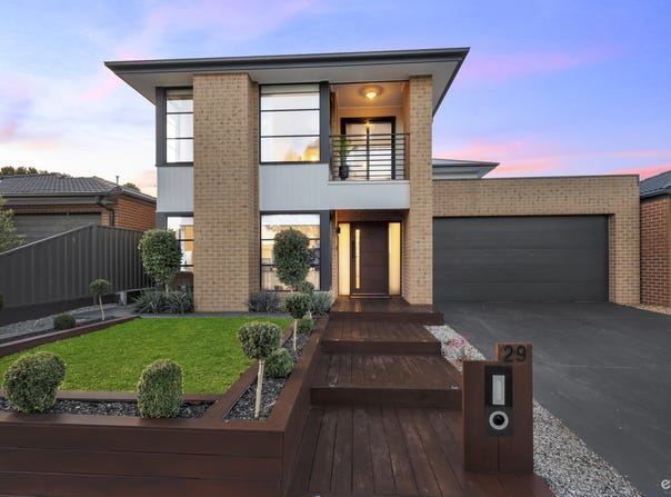 29 Revelstoke Crescent, Pakenham, Vic 3810