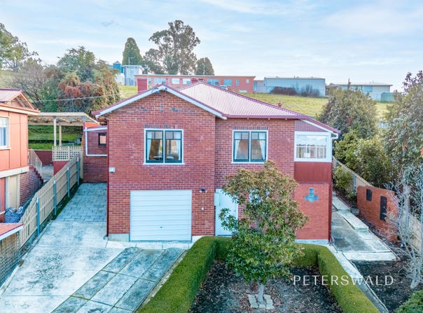 13 Gregson Avenue, New Town, Tas 7008