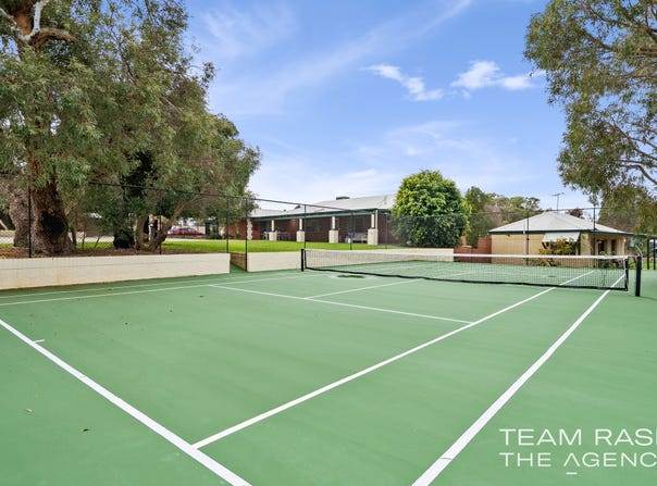 607 Lyon Road, Wandi, WA 6167