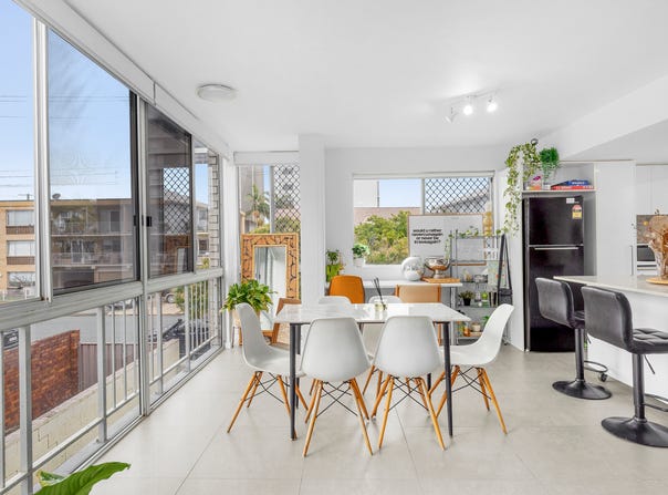 8/3 Whiting Street, Labrador, Qld 4215