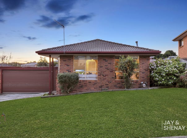 9 Hanna Drive, Endeavour Hills, Vic 3802