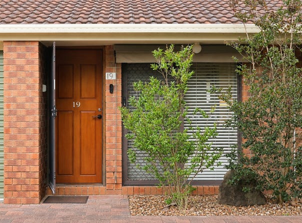 19/11-15 Lindfield Road, Helensvale, Qld 4212