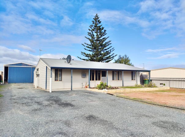 8 Heales Way, Green Head, WA 6514