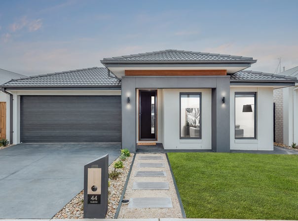 44 Scullin Road, Charlemont, Vic 3217