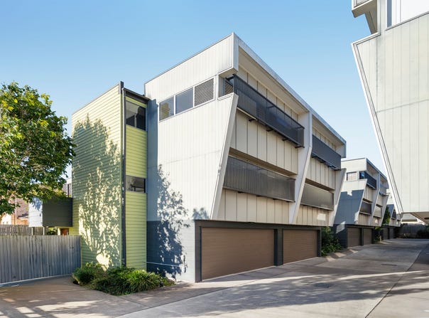 1/1 Bland Street, Coopers Plains, Qld 4108