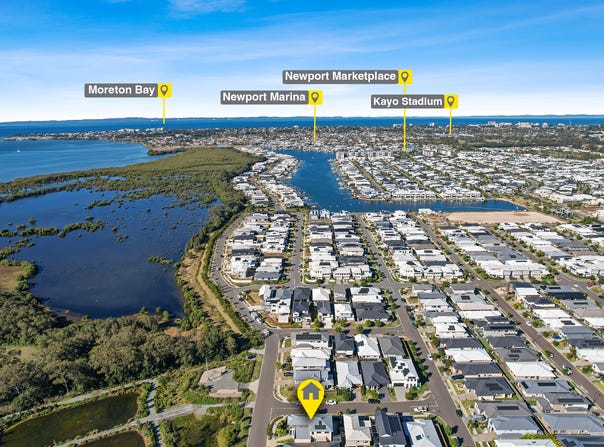 10 Coolum Parade, Newport, Qld 4020