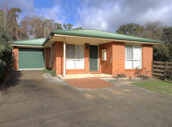 2/1 BATHS ROAD, Mirboo North, Vic 3871