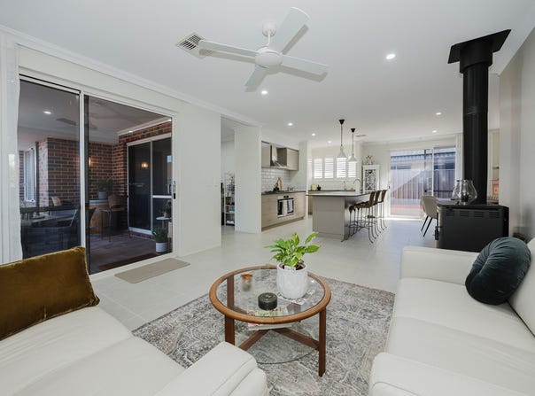 6 Birdie Grove, Yanchep, WA 6035