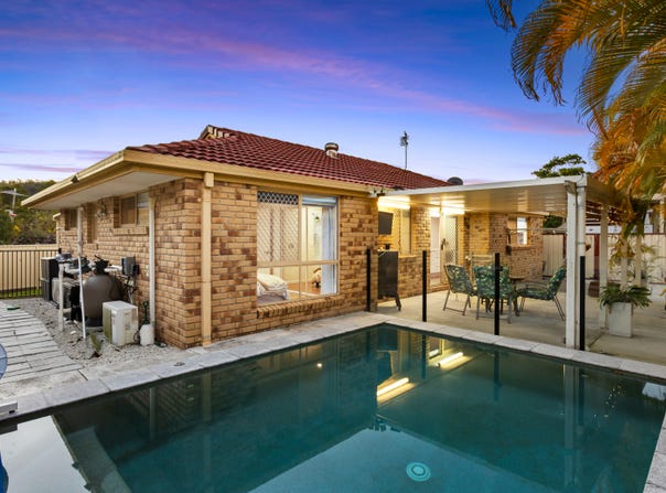 206 Universal Street, Oxenford, Qld 4210