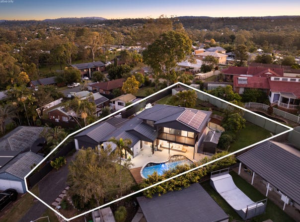 4 Forbes Place, Helensvale, Qld 4212