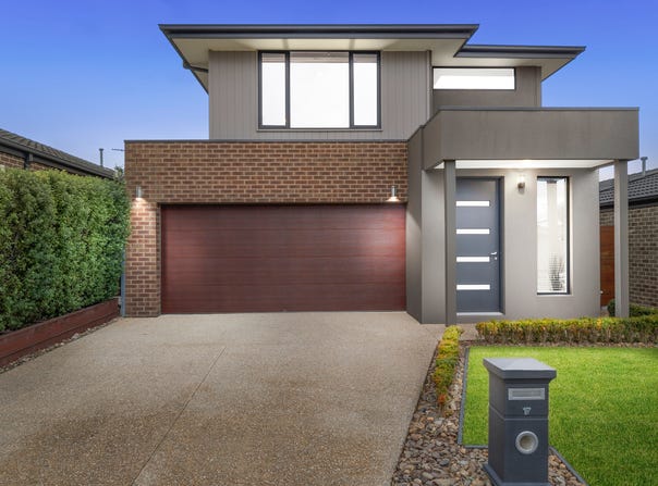 17 Blacksmith Way, Clyde North, Vic 3978
