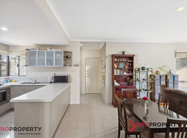 2/5 Pulchella Street, Wattle Grove, WA 6107